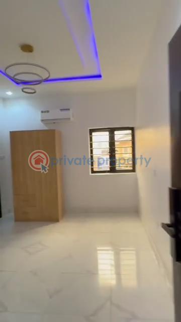 Fully furnished studio apartment - 2 1 bedroom Self Contain For Rent Surulere Lagos - 2