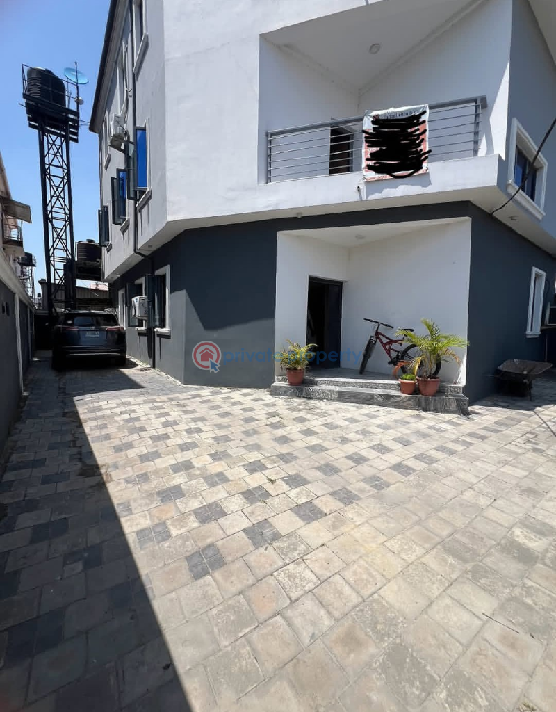 3 bedroom Block Of Flats For Rent Ologolo Road Lekki Ologolo Lekki Lagos - 1