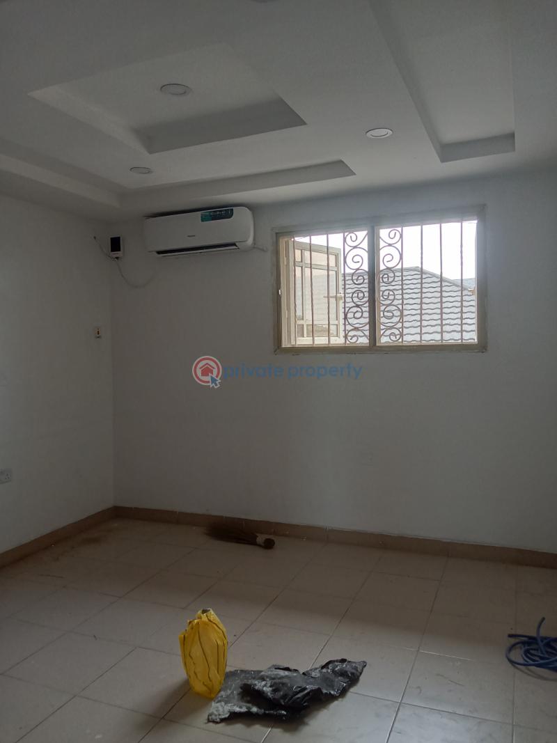 1 bedroom Mini Flat For Rent Oniru Behind Ebeano Supermarket Oniru Victoria Island Lagos - 4