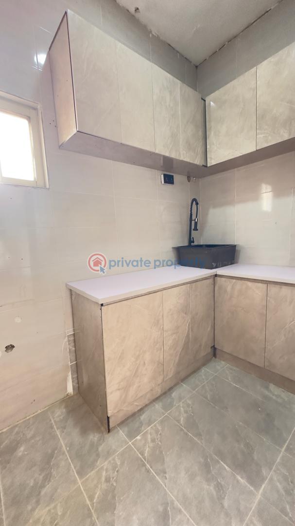 Fully serviced  1-bedroom penthouse apartment - 4 1 bedroom Mini Flat For Rent Canal West Estate Osapa London Lekki Lagos - 4