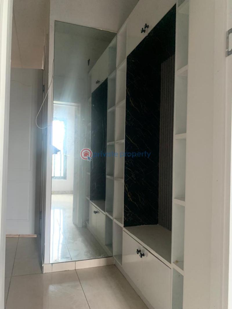 1 bedroom Mini Flat For Rent Off Adeola Odeku Road, Victoria Island. Lagos Island  - 5