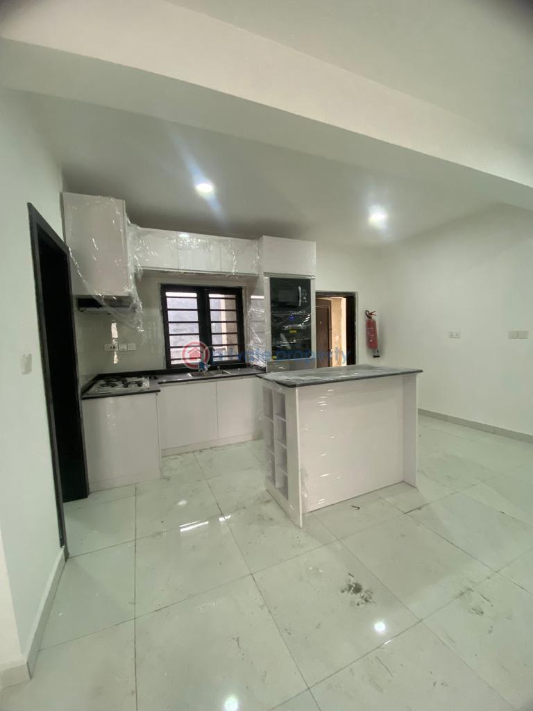 Fully serviced 2-bedroom apartment - 2 2 bedroom Block Of Flats For Rent Mobil Road Ajah Lekki Lagos - 2