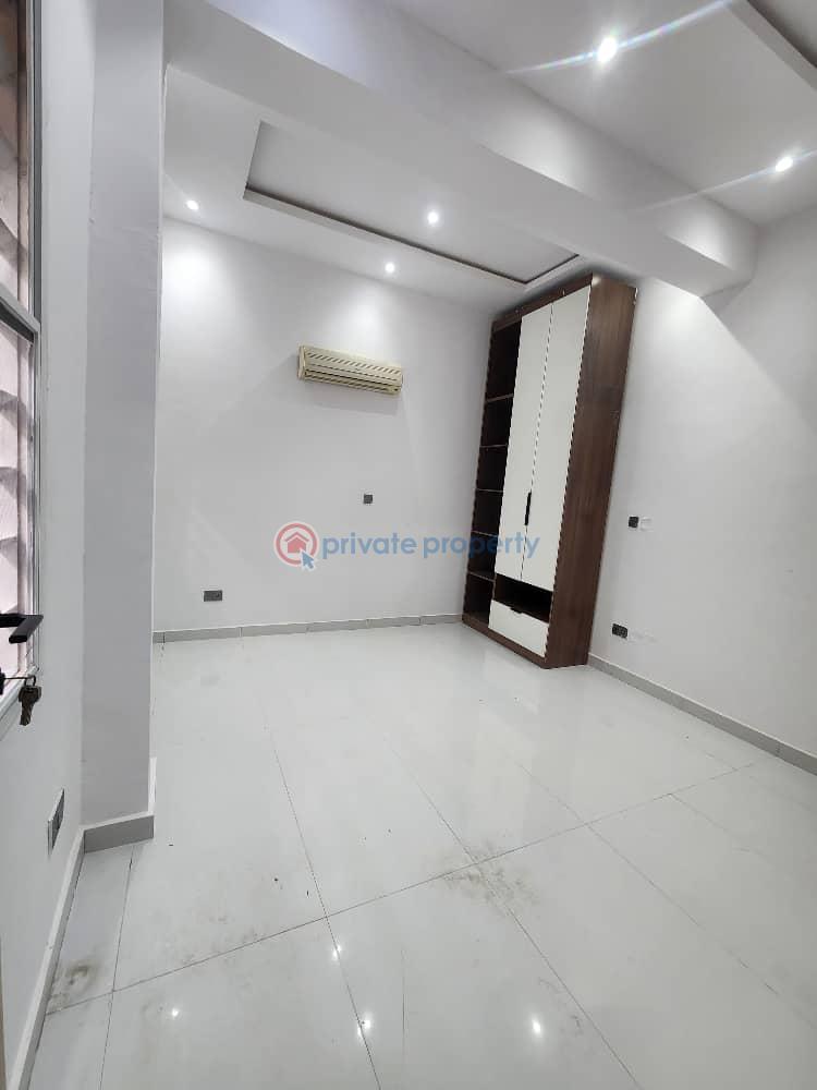 2 bedroom Block Of Flats For Rent Adeola Odeku Victoria Island Lagos - 2