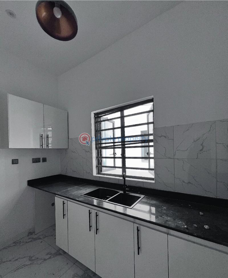 Fully serviced  3 bedroo apartments with swimming pool & gym - 7 3 bedroom Block Of Flats For Sale By Chevron 2nd Tollgate Lekki Along Lekki Expressway Lagos - 7