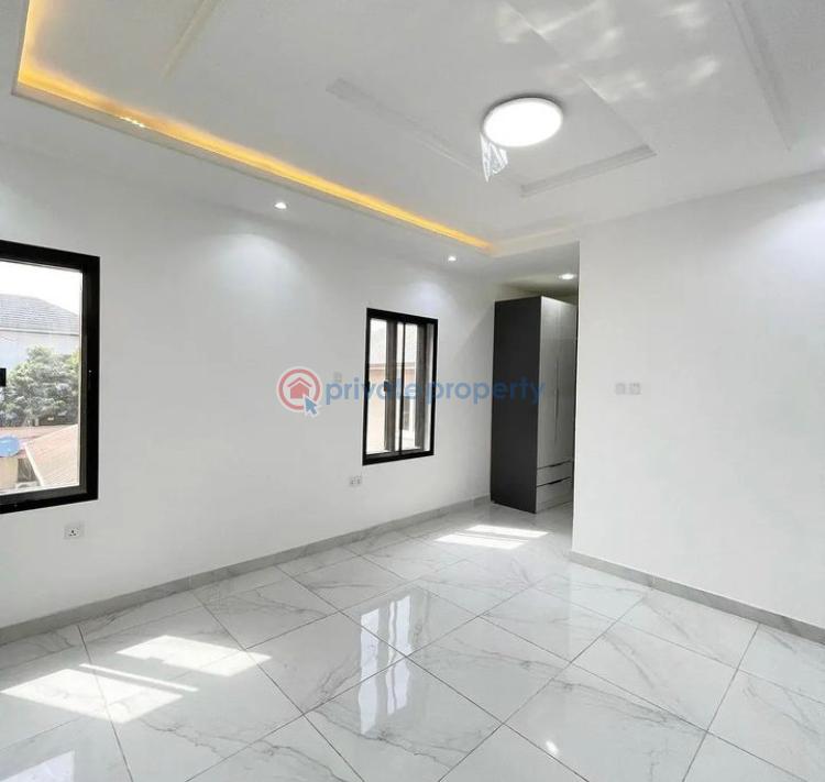 Fully serviced 3 bedroom & 4 bedroom with cinema for sale - 2 4 bedroom Block Of Flats For Sale Lekki Phase1 Lekki Lagos - 2