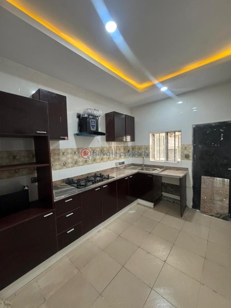 3 bedroom Block Of Flats For Rent Osapa Lekki Lagos - 6