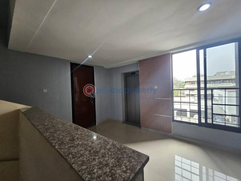 Fully serviced 3 bedroom apartment with bq, all rooms en-suite, elevator, swimming pool, generator - 19 3 bedroom Block Of Flats For Rent Victoria Island Lagos - 19