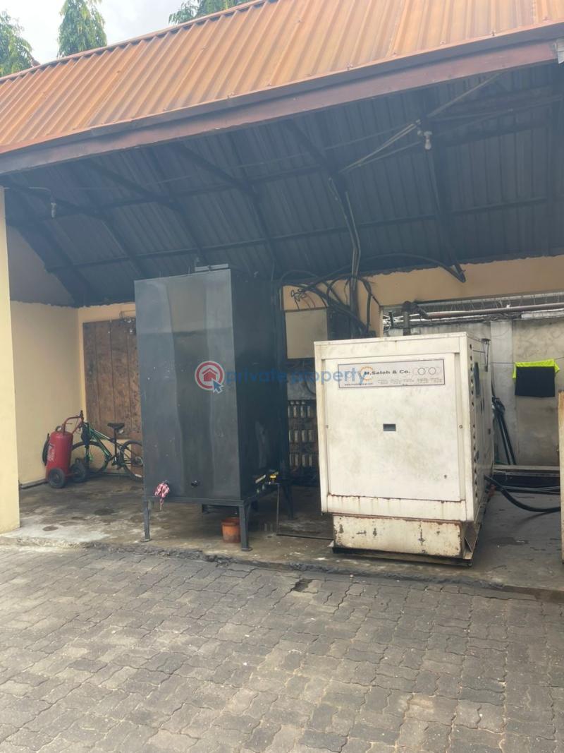 3 bedroom Flat & Apartment For Rent Lekki Phase 1 Lagos - 12