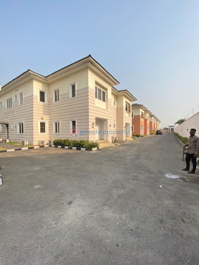 Fully serviced 4 bedroom with bq - 3 4 bedroom Semi detached Duplex For Rent Off Admiralty Lekki Phase 1 Lagos - 3