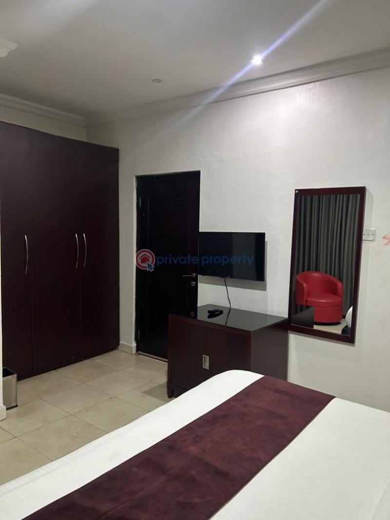 1 bedroom Mini Flat For Rent Victoria Island Lagos - 1