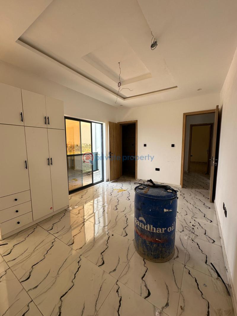 Fully serviced luxury spacious 2 bedroom apartment with swimming pool and gym - 11 2 bedroom House For Sale Ajah Lagos - 11