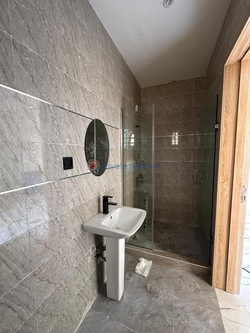 Fully serviced luxury spacious 2 bedroom apartment with swimming pool and gym - 15 2 bedroom House For Sale Ajah Lagos - 15