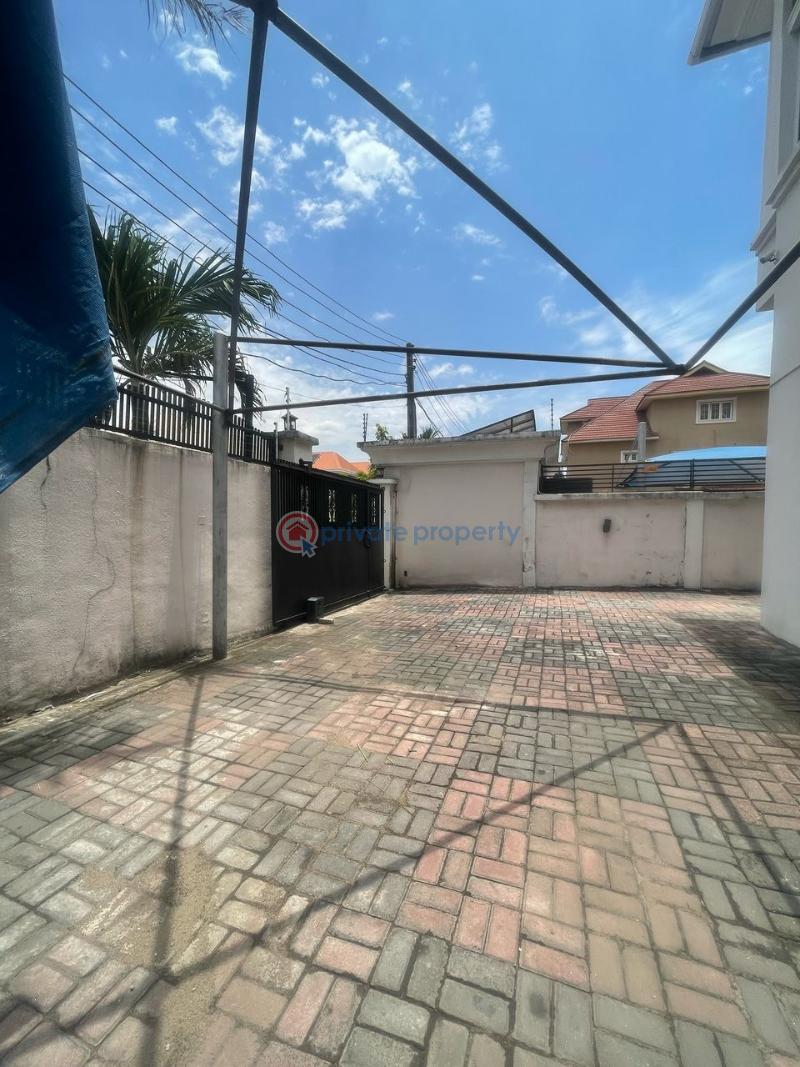 1 bedroom Mini Flat For Rent Lekki Phase 1 Lagos - 12