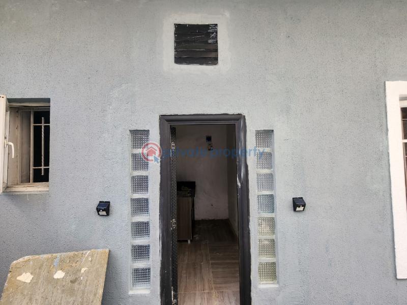 1 bedroom Self Contain For Rent Lekki Phase 1 Lagos - 2