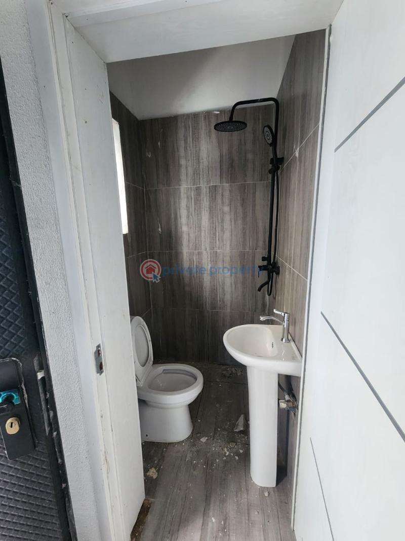 1 bedroom Self Contain For Rent Lekki Phase 1 Lagos - 4