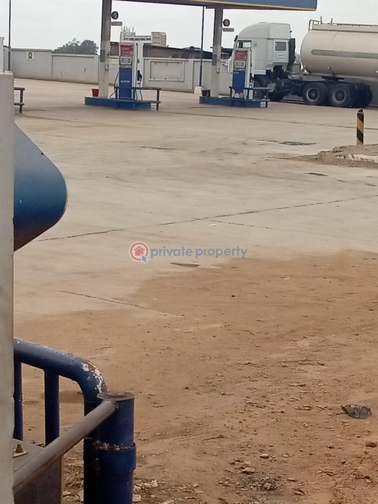 Filling Station For Sale Toll Gate, Ibadan Lagos Express Way Basorun Ibadan Oyo - 3