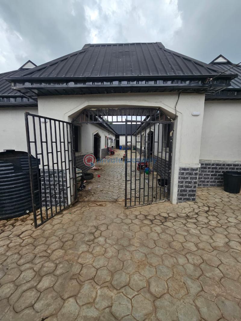 10 bedroom Hotel For Sale Isala Remo By Gateway Polytechnic Ogun State Isala Remo North Ogun - 0