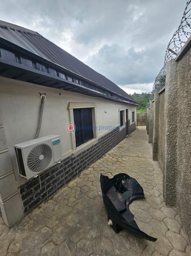 10 bedroom Hotel For Sale Isala Remo By Gateway Polytechnic Ogun State Isala Remo North Ogun - 2