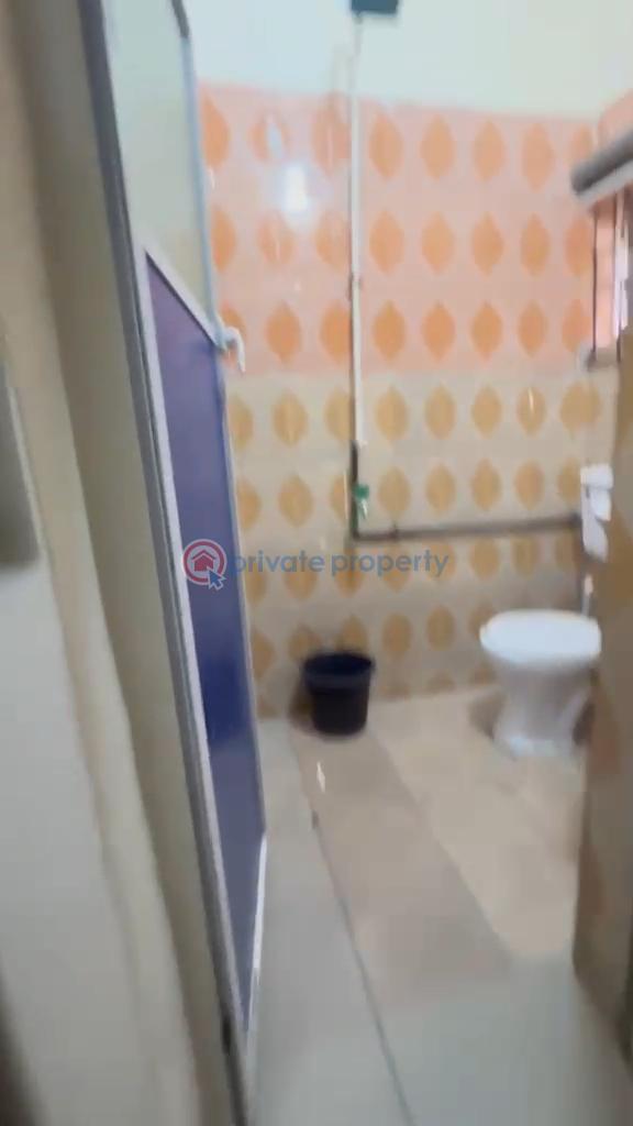 2 bedroom Block Of Flats For Rent Off Pedro Rd Charlie Boy Palmgroove Shomolu Lagos - 11