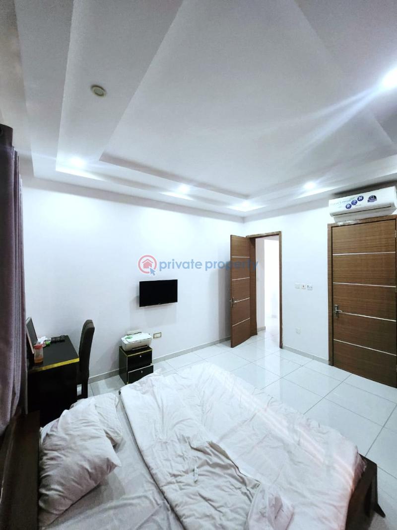 3 bedroom Flat & Apartment For Rent Lekki Right Lekki Phase 1 Lagos - 12