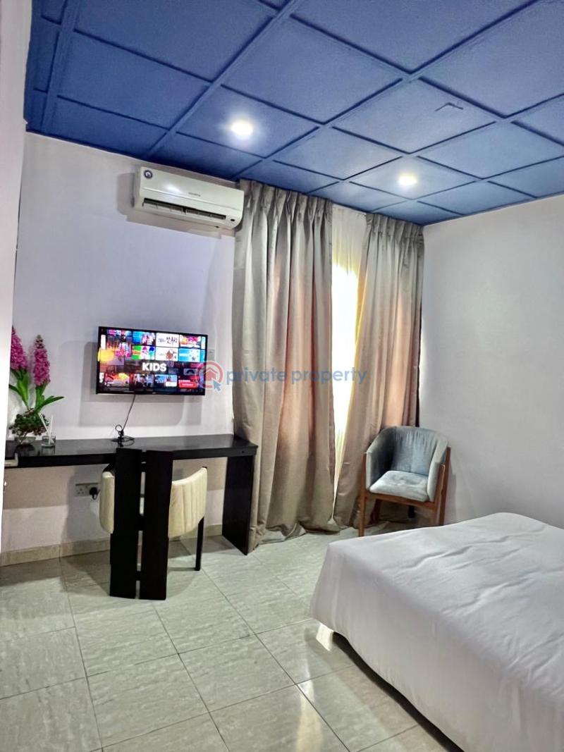 Luxurious spacious 3 bedroom self service - 13 3 bedroom Block Of Flats For Rent Off Durosimi Eti Dr Lekki Phase 1 Lagos - 13