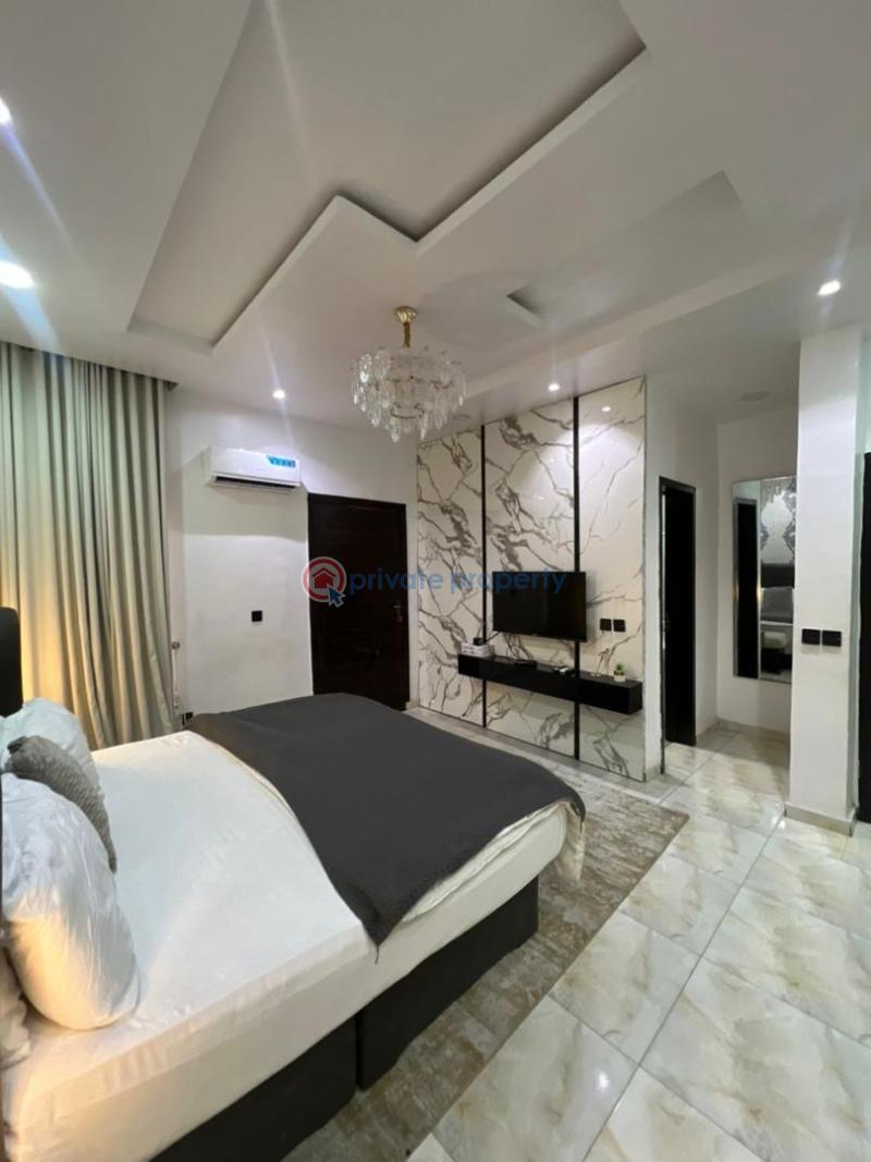 3 bedroom Block Of Flats For Sale Ologolo Lekki Lagos Jakande Lekki Lagos - 1