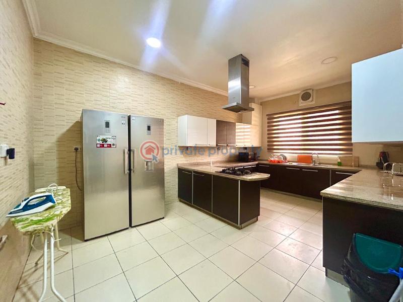 3 bedroom Block Of Flats For Rent Off Bourdillon Old Ikoyi Lagos - 5