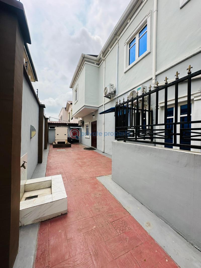 4 bedroom Semi detached Duplex For Sale Magodo GRA Phase 1 Ojodu Lagos - 10