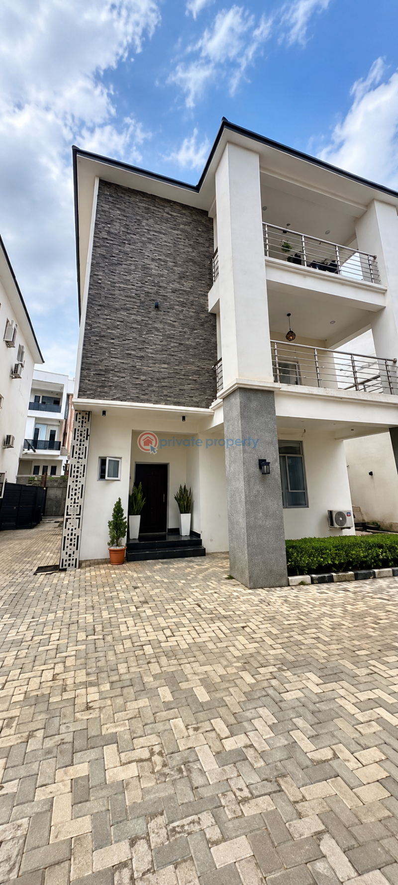 4 bedroom Terrace For Rent Tarred Road Jahi Abuja Phase 2  - 0