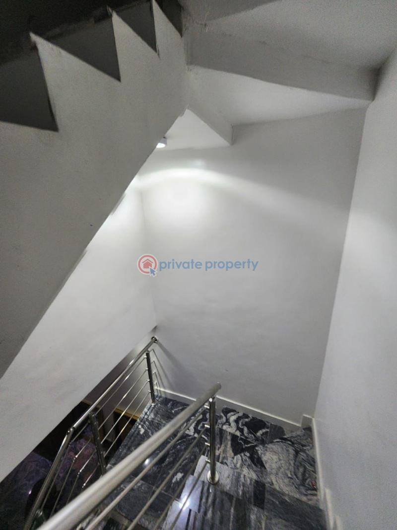 4 bedroom Terraced Duplex For Rent Mac Donald Road Old Ikoyi Lagos - 21