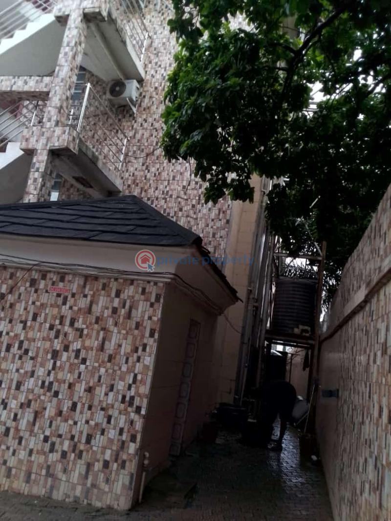 10 bedroom Hotel For Sale Wuse Zone 5 Opposite Anglican Church Wuse Abuja Phase 1  - 9