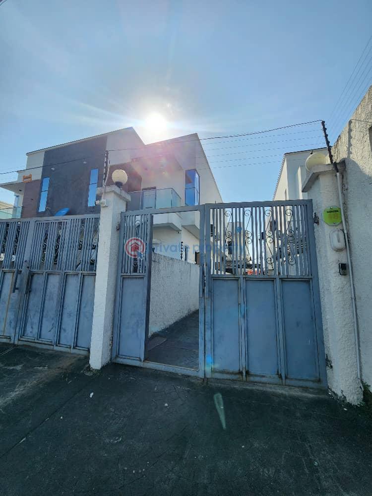 4 bedroom Duplex For Rent Secured Estate Ologolo Lekki Lagos - 0