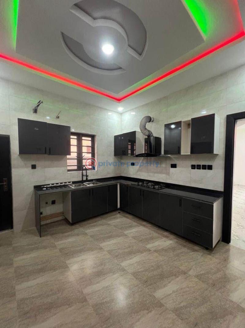 5 bedroom Detached Duplex For Sale Magodo GRA Phase 1 Ojodu Lagos - 3