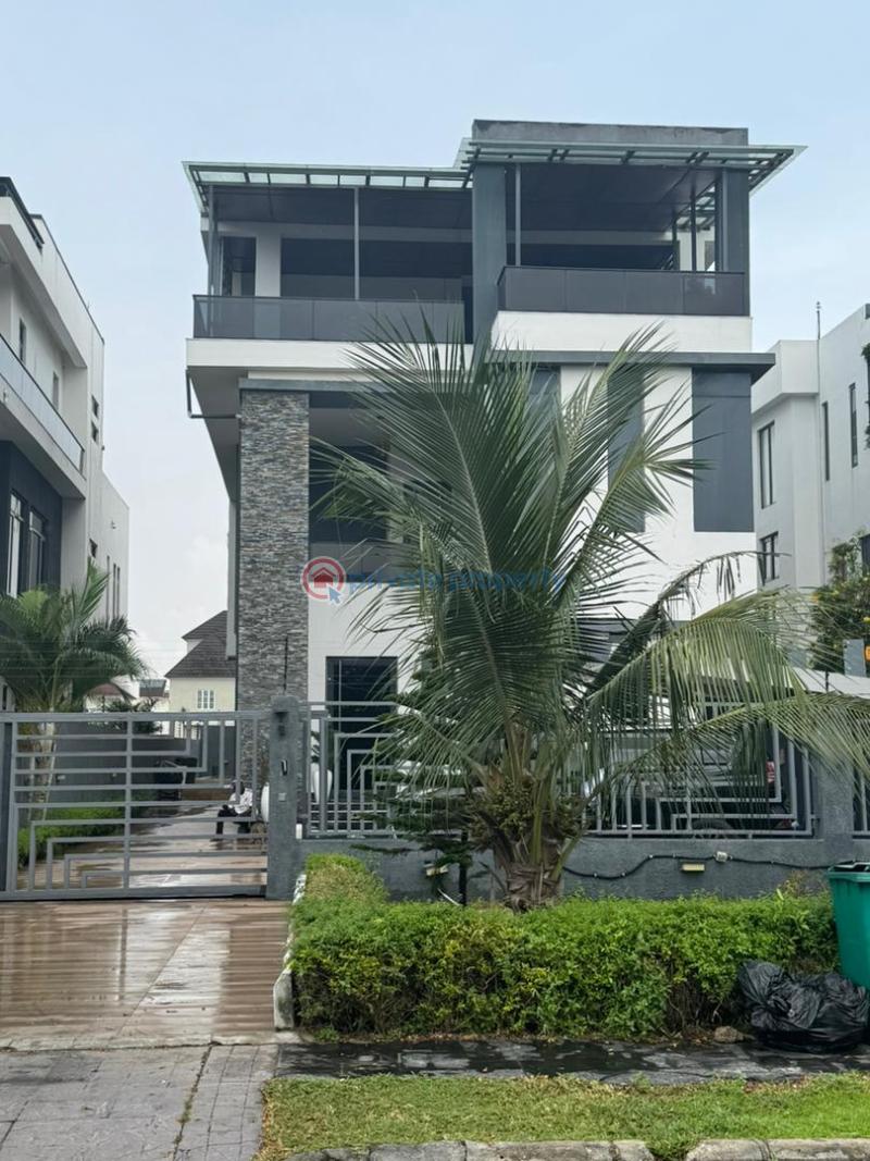 5 bedroom Detached Duplex For Sale Pinnock Beach Estate Osapa Lekki Lagos - 0