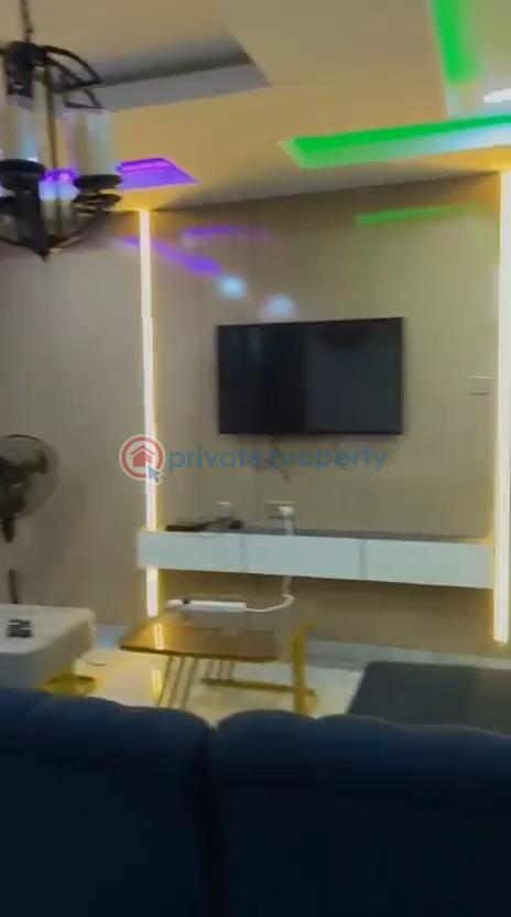 2 bedroom Block Of Flats For Rent Off Bode Thomas Rd, Surulere. Bode Thomas Surulere Lagos - 3