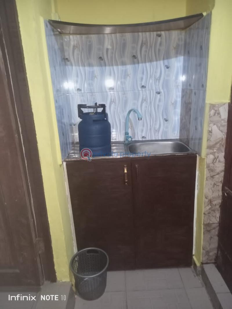 1 bedroom Self Contain For Rent Moore Road Off University (unilag) Road / Herbert Macaulay Way Yaba Lagos - 4