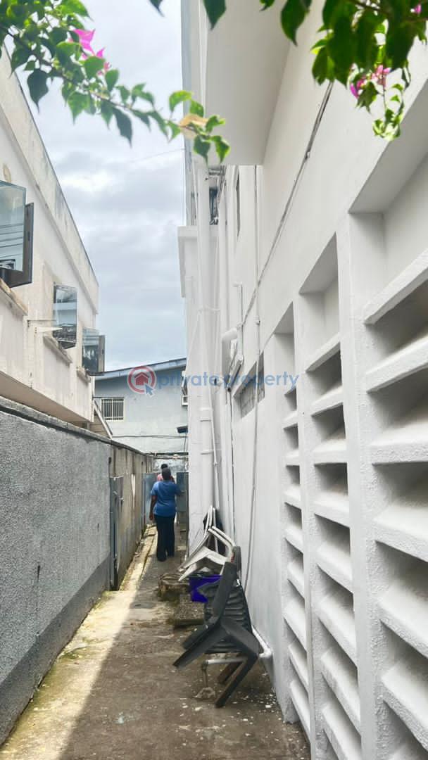 5 bedroom Office For Rent Ikoyi Lagos