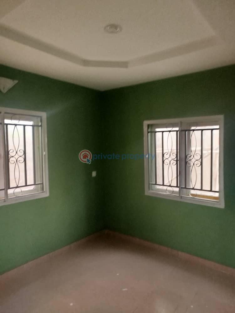 4 bedroom Duplex For Sale Gandi Estate Off Akala Expressway , Oluyole Extextension, Ibadan Oyo State. Akala Express Ibadan Oyo