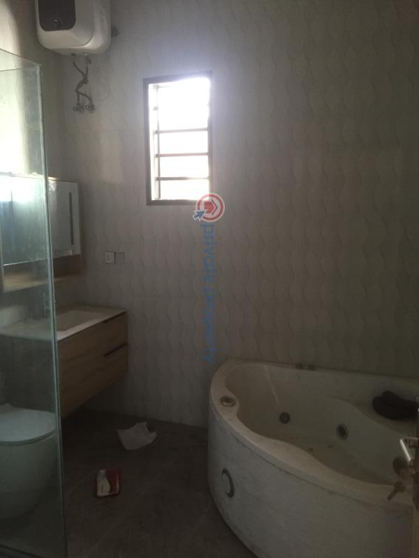 4 bedroom Terrace For Sale Admiralty Estate Igbo Efon Lekki Lagos - 5