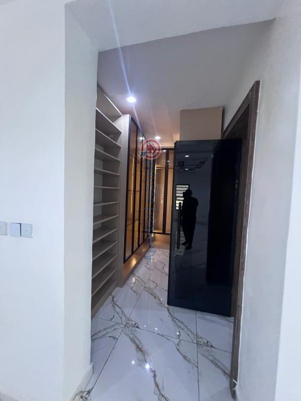 5 bedroom Detached Duplex For Sale Omole Phase 2 Kosofe/Ikosi Lagos - 4