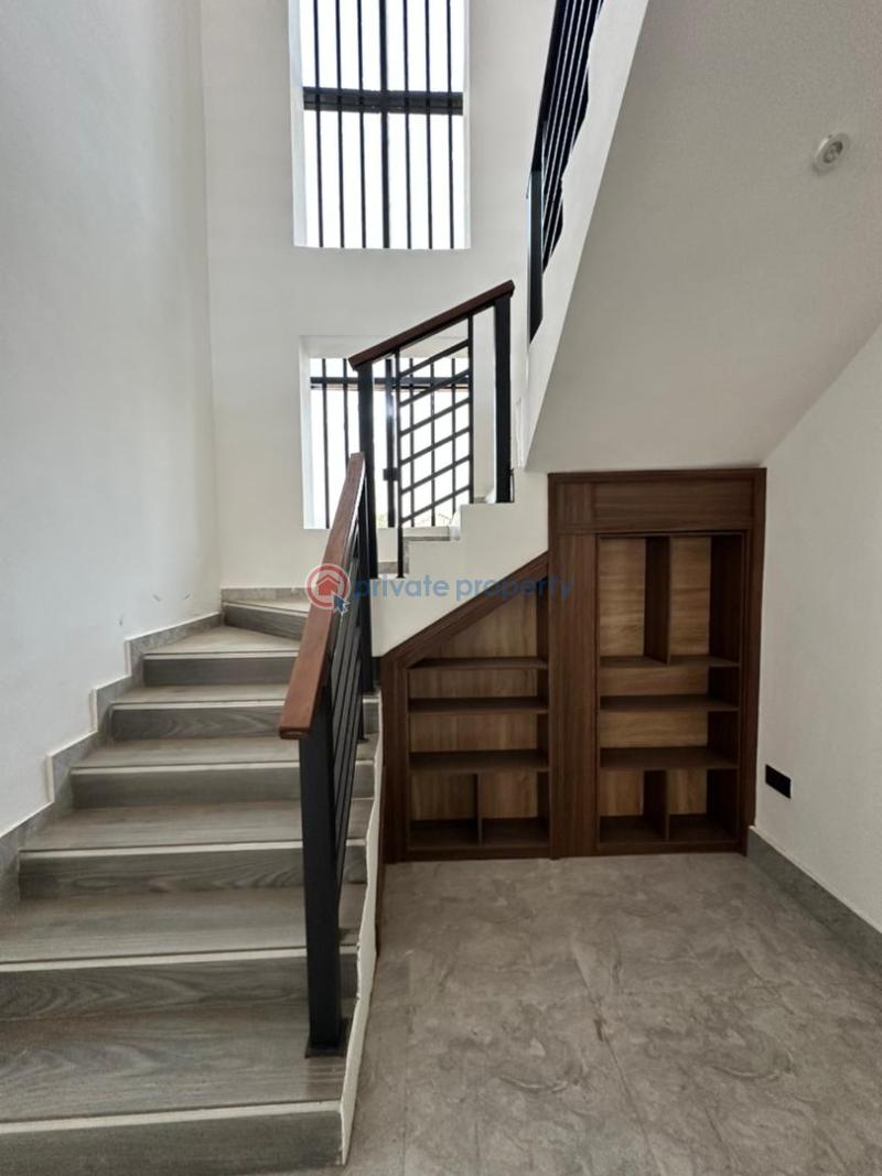 4 bedroom Duplex For Sale Golf Club, Onireke Gra, Ibadan Ibadan Oyo - 0