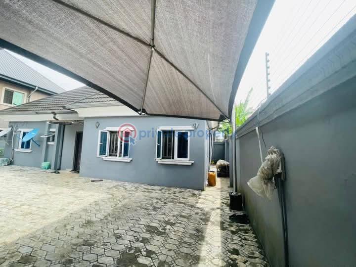 4 bedroom Bungalow For Sale Off Rumuodara, By Rumunduru Port Harcourt Rivers - 2