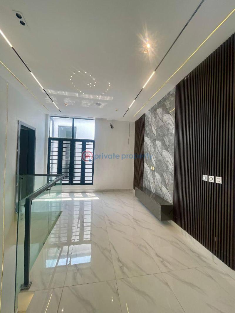 4 bedroom Detached Duplex For Sale 2nd Toll Gate Along Lekki Expressway Lagos - 2