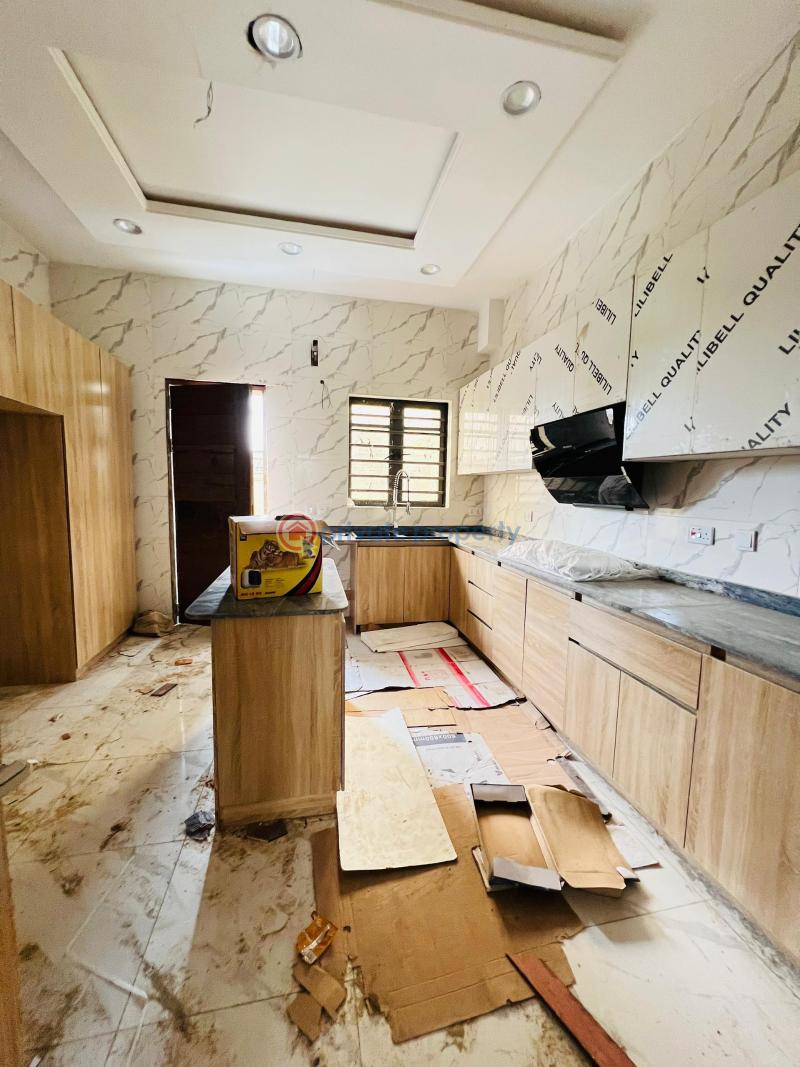 Gorgeously built 4 bedroom semi detached duplex with a bq - 12 4 bedroom Semi detached Duplex For Sale Maryland Lagos - 12