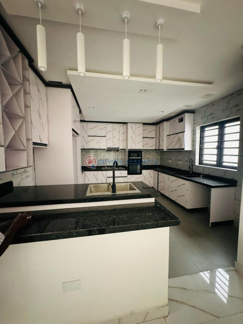 Gorgeously built 5 bedroom fully detached duplex with bq - 8 5 bedroom Detached Duplex For Sale Omole Phase 1 Ojodu Lagos - 8