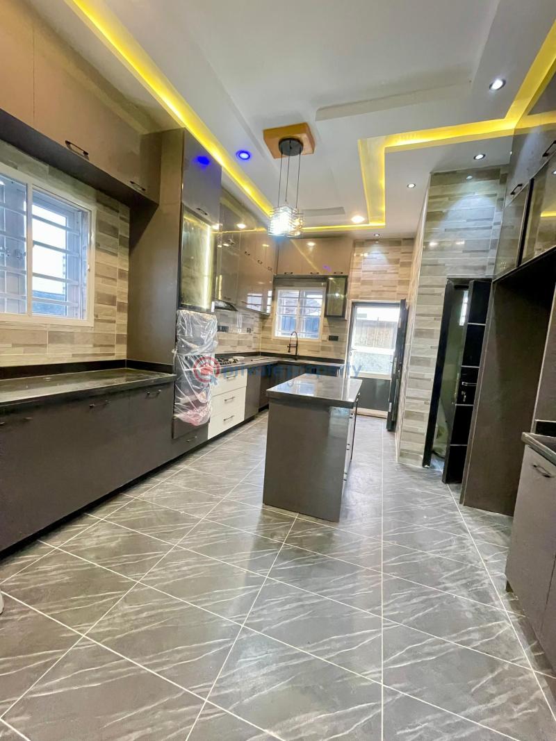 5 bedroom Detached Duplex For Sale Osapa Lekki Lagos - 9