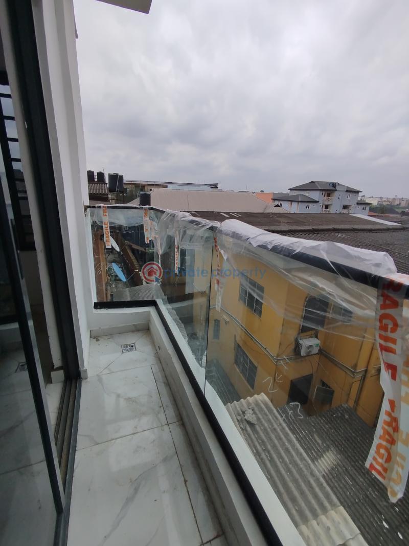 4 bedroom Semi detached Duplex For Sale Maryland Lagos - 8