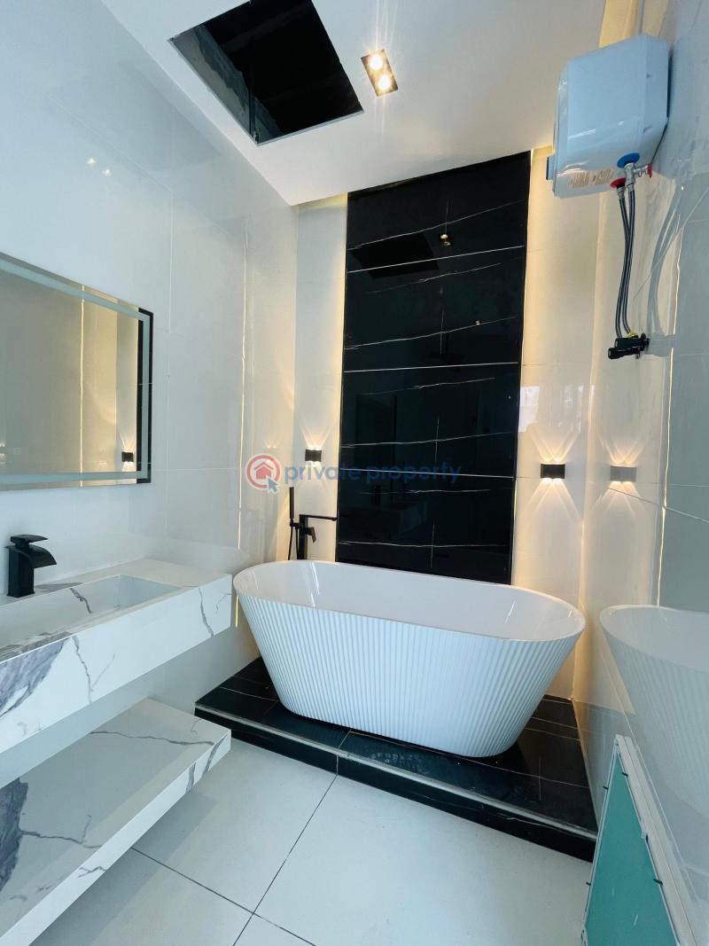 4 bedroom Semi detached Duplex For Sale Second Toll Gate Chevron Drive Lekki Lagos - 4