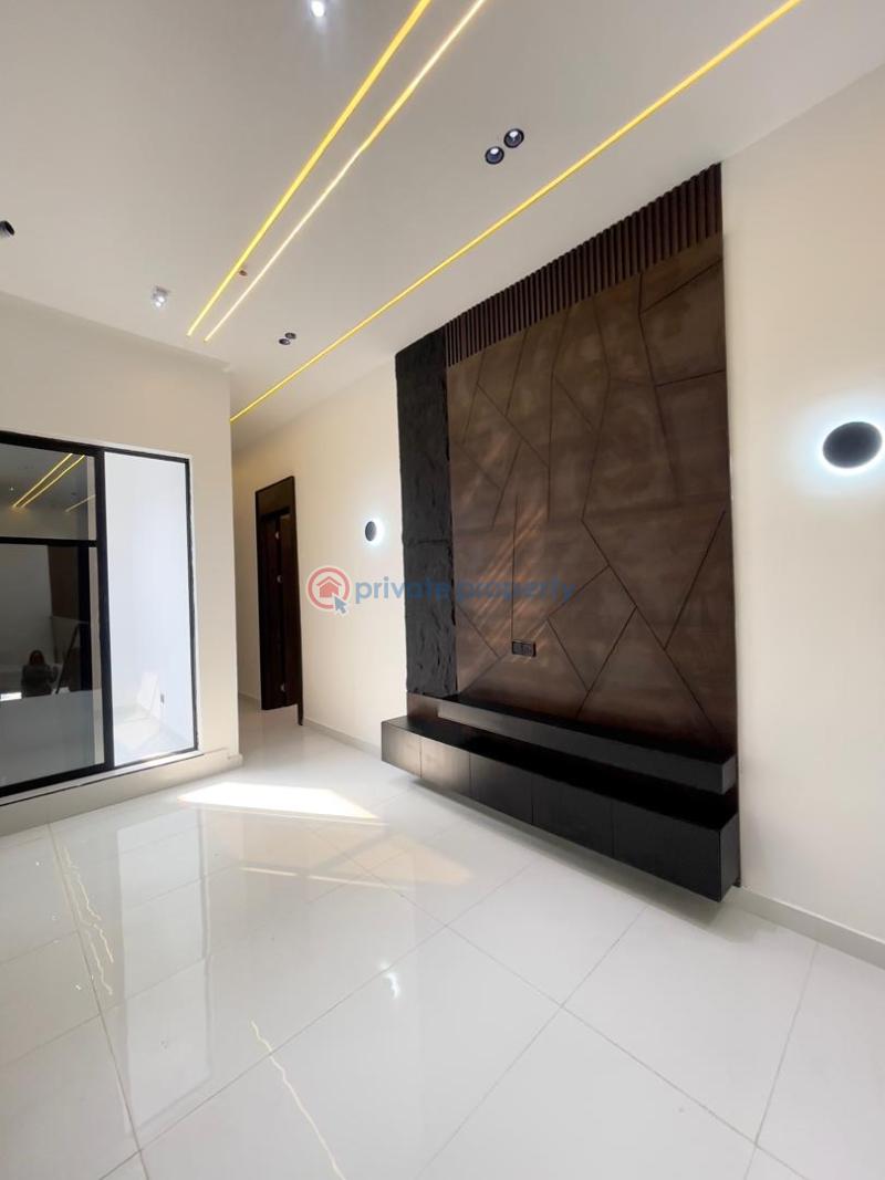 5 bedroom Detached Duplex For Sale Chevron Drive Lekki Lagos - 1
