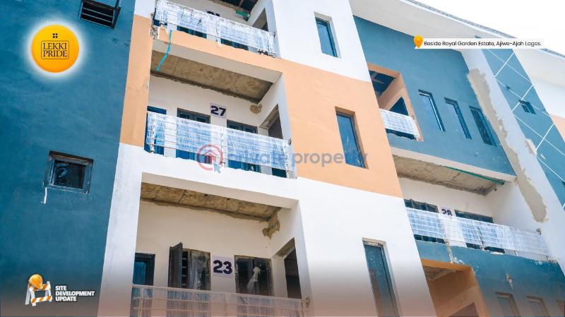1 bedroom Block Of Flats For Sale Neighbourhood* Eti Osa Maternal And Child Care Center Ajiwe Police Station Agofure Motors Conoil Filling Station God Is God Motor Park Royal Garden Estate Ajiwe Ajah Lagos - 4